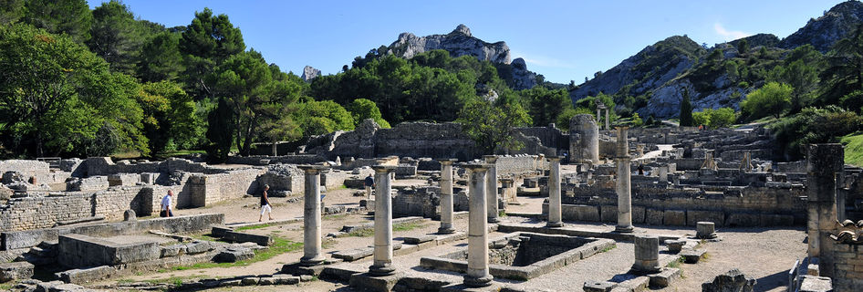 Site-archeologique-de-Glanum-panoramique